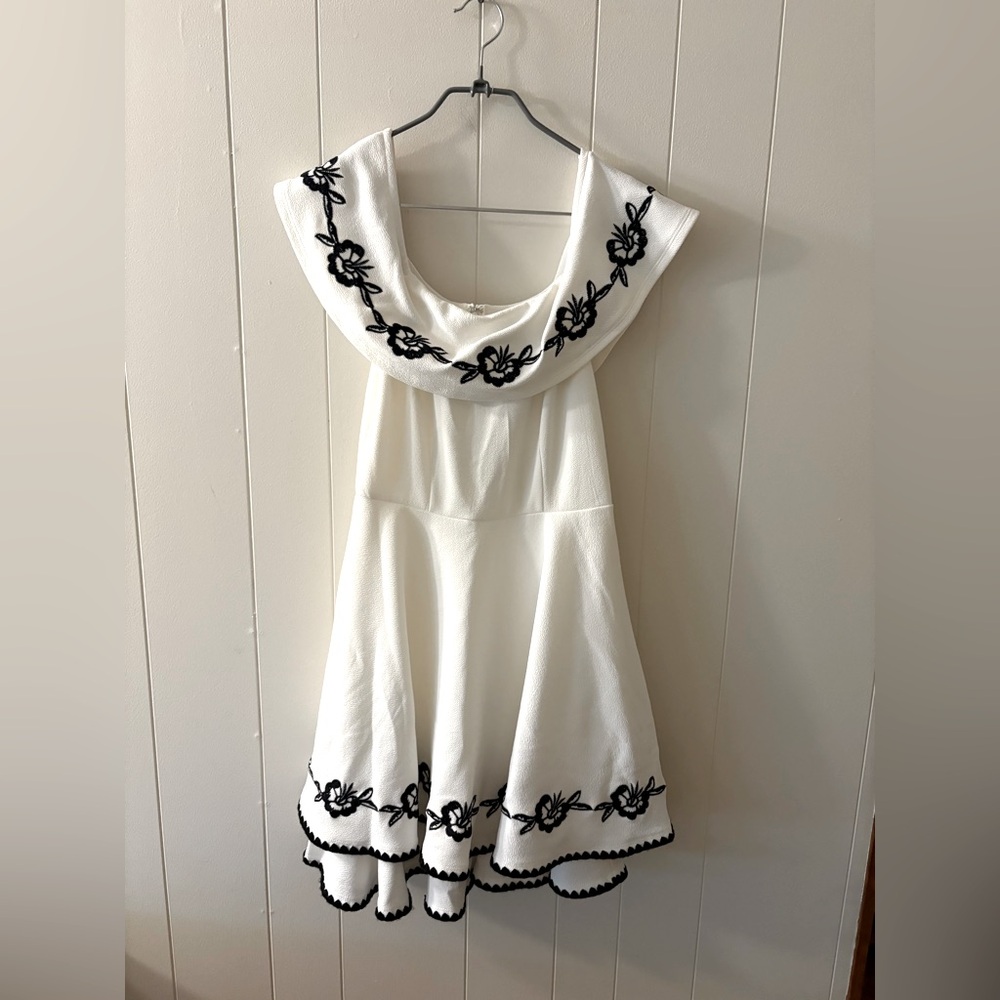 Renaissance Medium White Dress Off shoulder bridal party fiesta short Whimsygoth